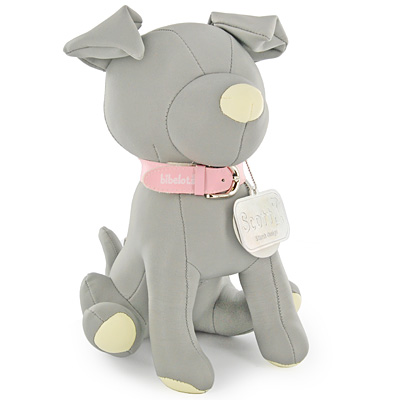 Игрушка "Собака "Scott", цвет: серый Материал: полиуретан, полиэстер, кожзаменитель, металл инфо 10454a.